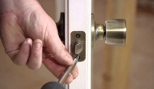 safe locksmith services